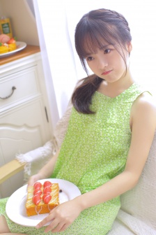 小不点爱吃肉混JIN